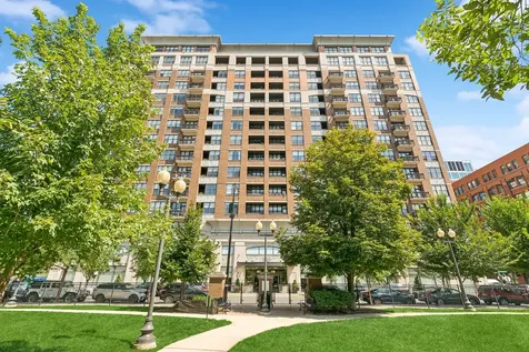 849 North Franklin Street Chicago IL 60610