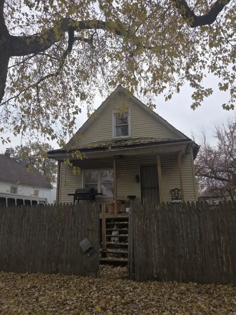 221 West 112th Place Chicago IL 60628