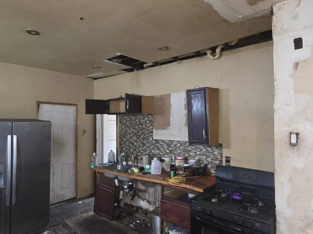 221 West 112th Place Chicago IL 60628
