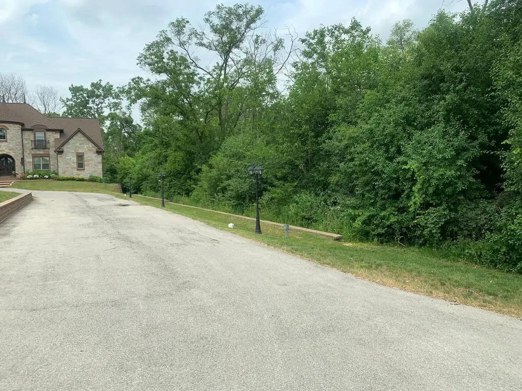 1S070 Chase Avenue Lombard IL 60148