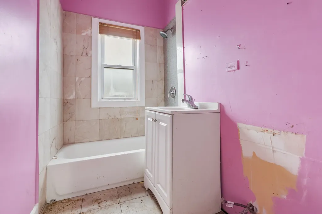 7356 South Champlain Avenue Chicago IL 60619
