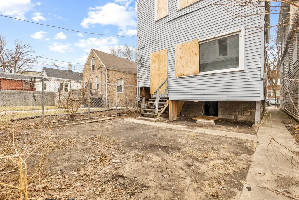 7356 South Champlain Avenue Chicago IL 60619