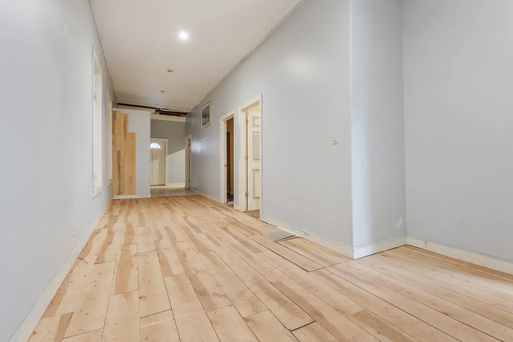 7356 South Champlain Avenue Chicago IL 60619