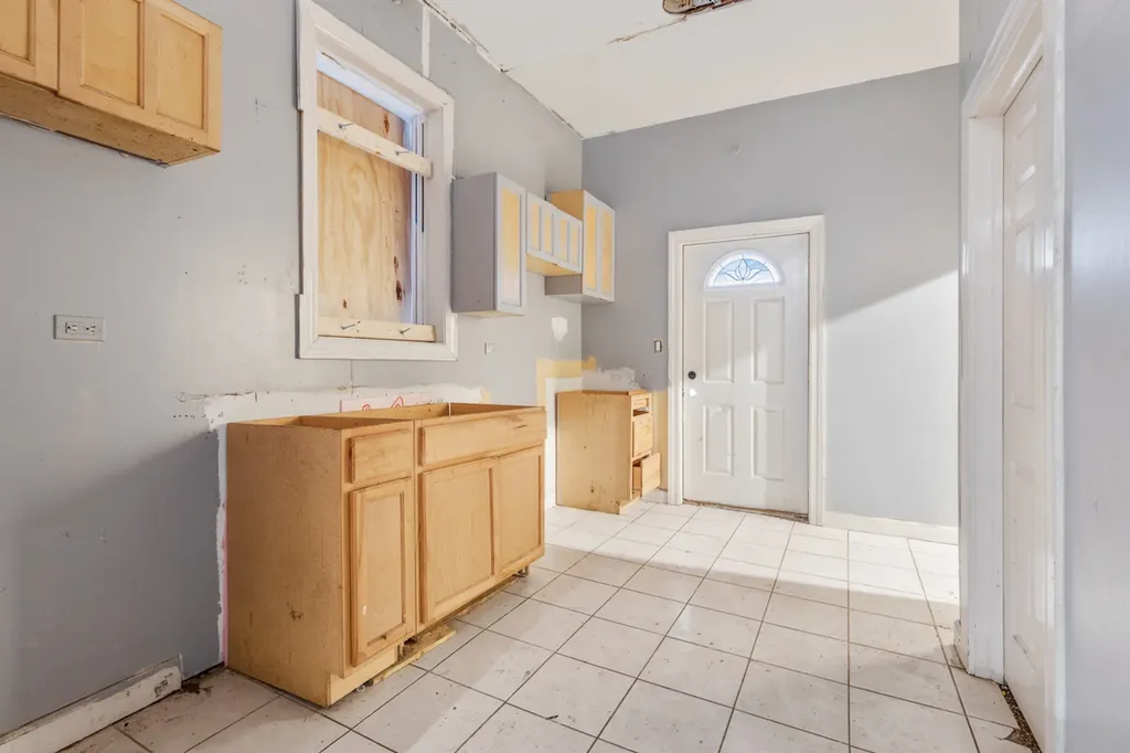 7356 South Champlain Avenue Chicago IL 60619