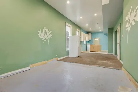 7356 South Champlain Avenue Chicago IL 60619