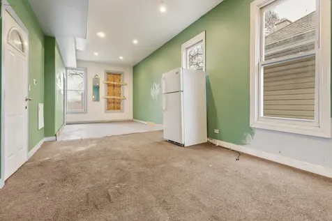 7356 South Champlain Avenue Chicago IL 60619