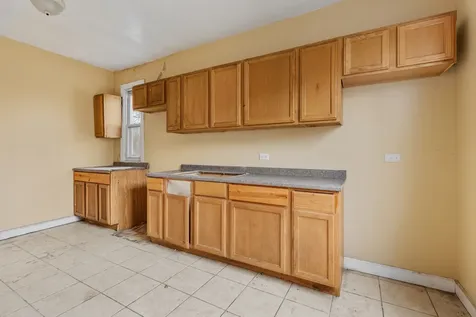 7356 South Champlain Avenue Chicago IL 60619