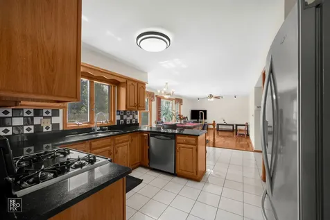 1408 Juliet Lane Libertyville IL 60048