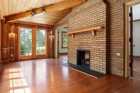 2716 Spring Creek Road Rockford IL 61107