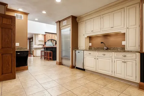 2716 Spring Creek Road Rockford IL 61107