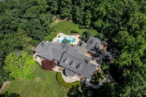 2716 Spring Creek Road Rockford IL 61107