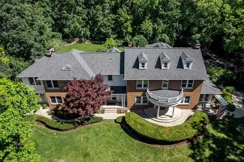 2716 Spring Creek Road Rockford IL 61107