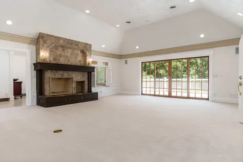 2716 Spring Creek Road Rockford IL 61107