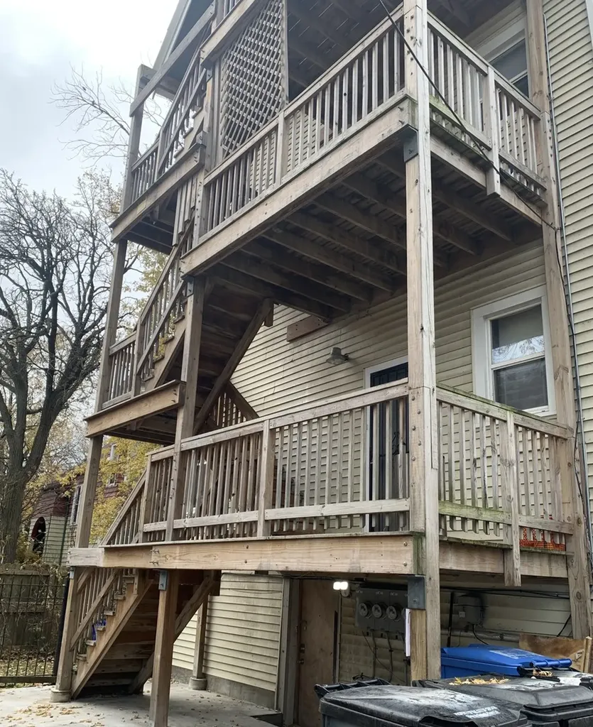 7749 South Muskegon Avenue Chicago IL 60649