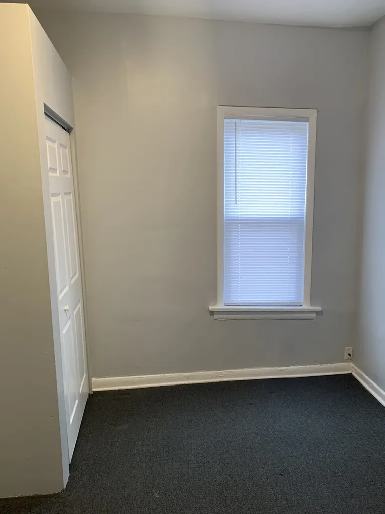 7749 South Muskegon Avenue Chicago IL 60649
