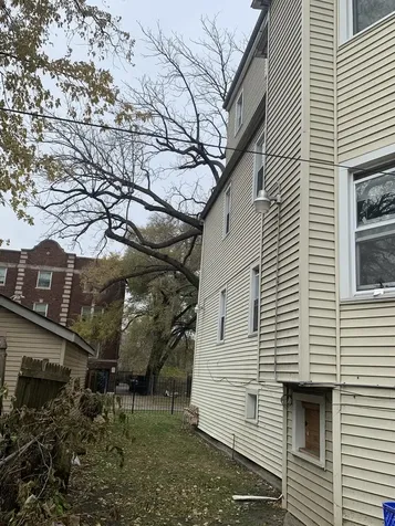 7749 South Muskegon Avenue Chicago IL 60649
