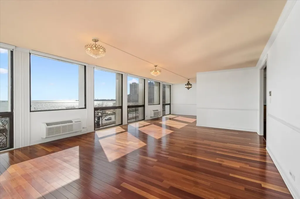 1240 North Lake Shore Drive Chicago IL 60610