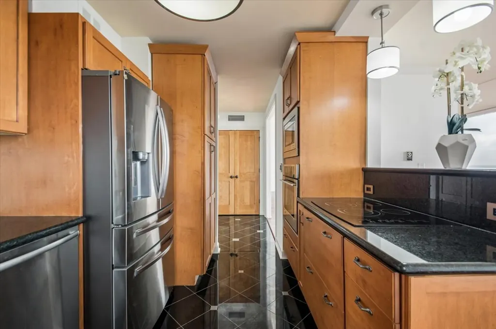 1240 North Lake Shore Drive Chicago IL 60610