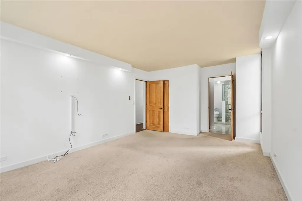 1240 North Lake Shore Drive Chicago IL 60610