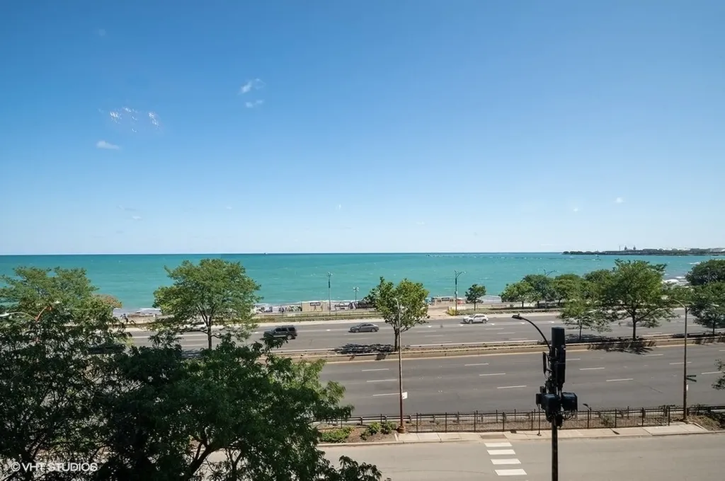 1240 North Lake Shore Drive Chicago IL 60610