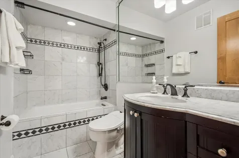 1240 North Lake Shore Drive Chicago IL 60610