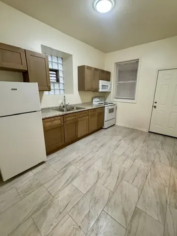 6212 South Bishop Street Chicago IL 60636