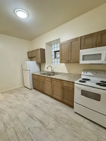 6212 South Bishop Street Chicago IL 60636