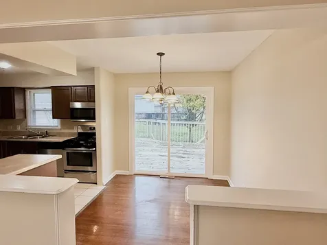 16109 Prairie Avenue South Holland IL 60473