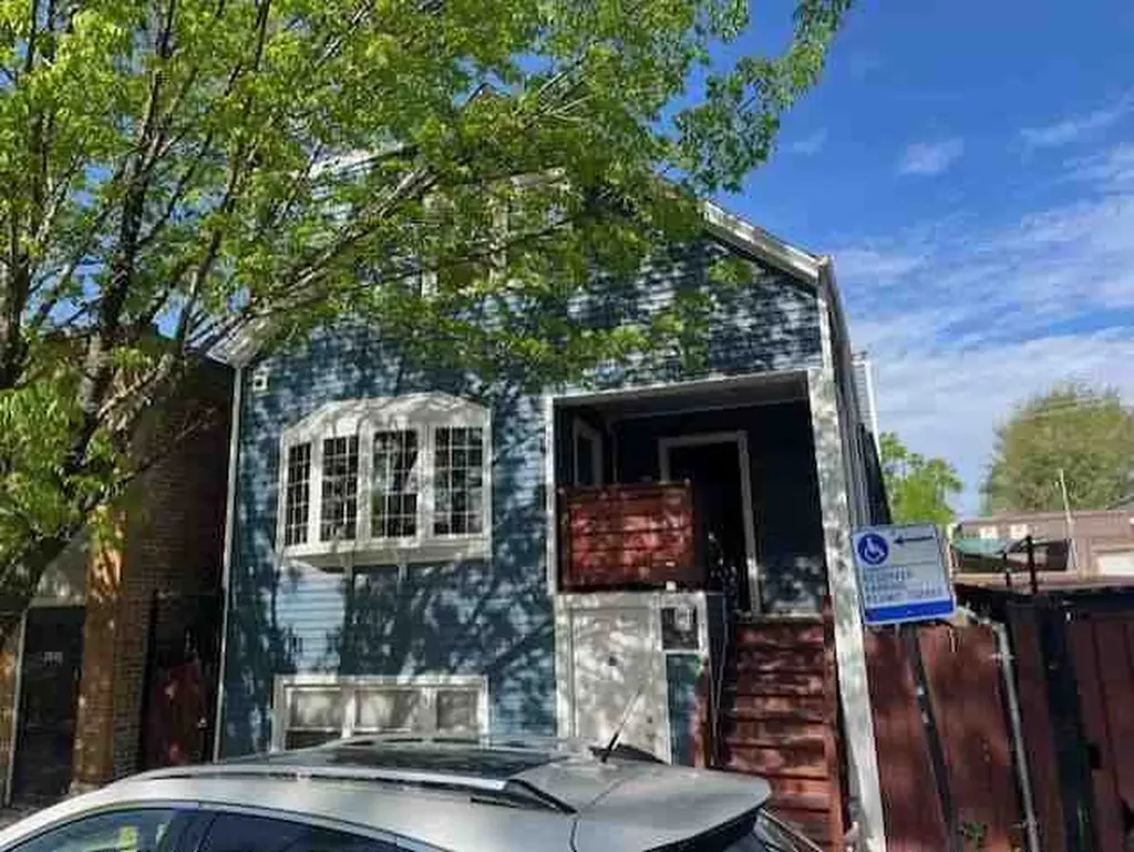 2948 North Narragansett Avenue Chicago IL 60634