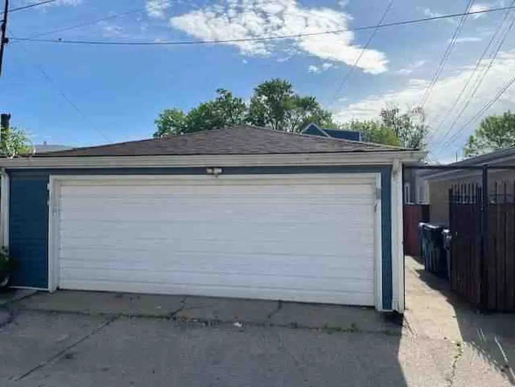 2948 North Narragansett Avenue Chicago IL 60634