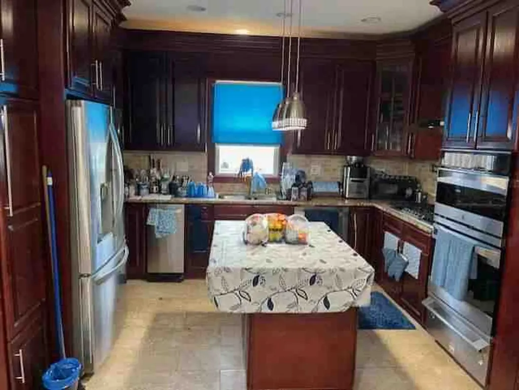 2948 North Narragansett Avenue Chicago IL 60634