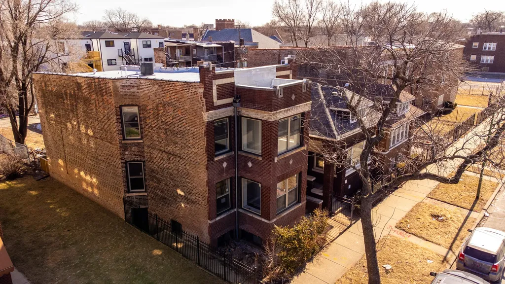 6435 South Langley Avenue Chicago IL 60637