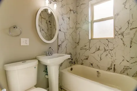 6435 South Langley Avenue Chicago IL 60637