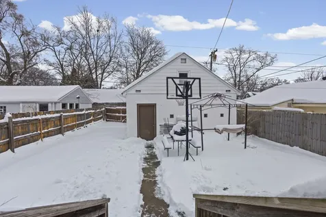 3505 Peoria Street Steger IL 60475