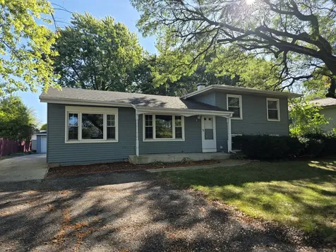 5S353 Stewart Drive Naperville IL 60563
