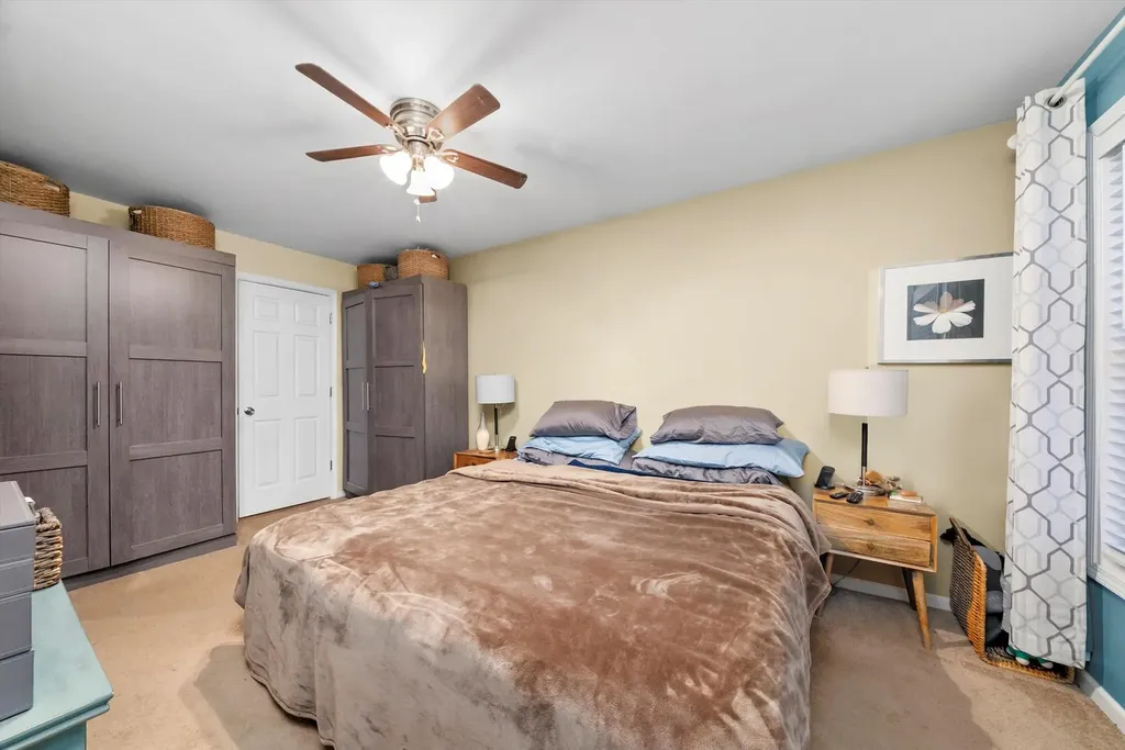 352 East 77th Street Chicago IL 60619