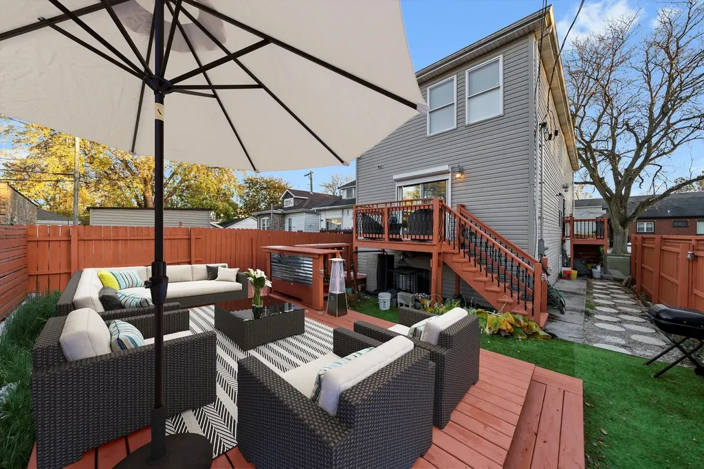 352 East 77th Street Chicago IL 60619