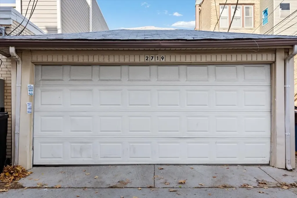 2719 West Peterson Avenue Chicago IL 60659