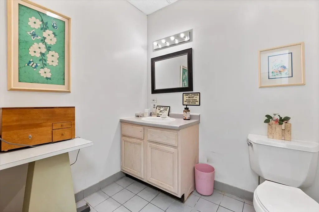 2719 West Peterson Avenue Chicago IL 60659