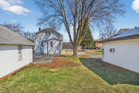 156 Wille Avenue Wheeling IL 60090