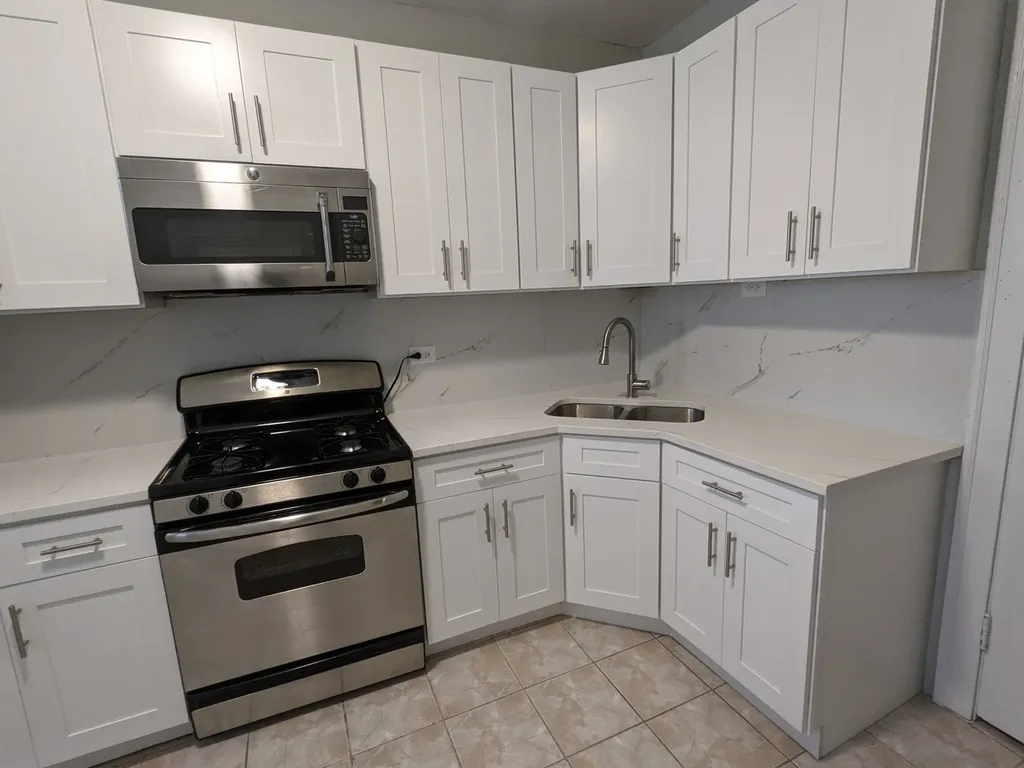 2817 West 63rd Street Chicago IL 60629