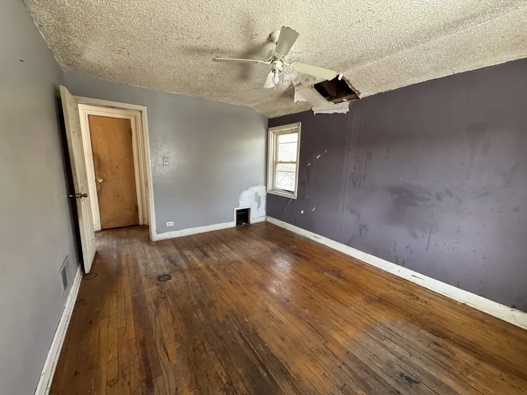 9926 South Luella Avenue Chicago IL 60617