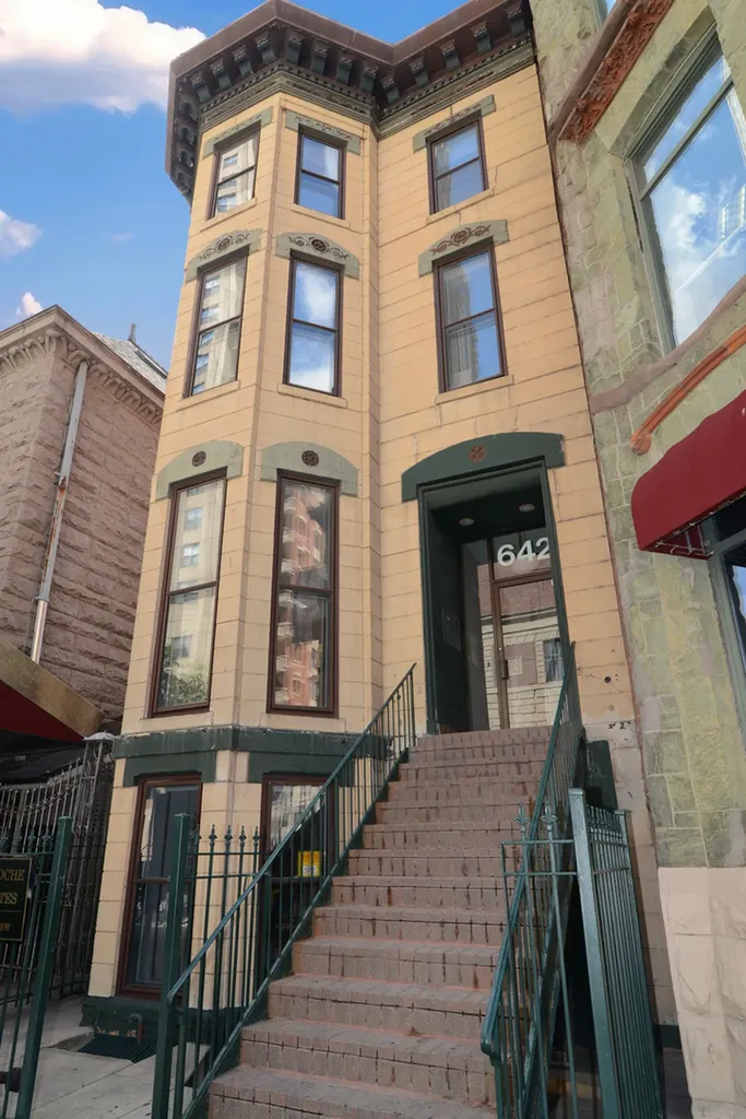 642 North Dearborn Street Chicago IL 60654
