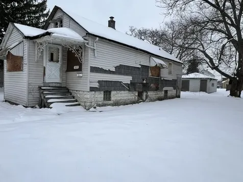 438 155TH Place Calumet City IL 60409
