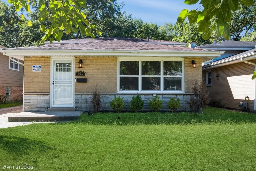 927 East 148th Street Dolton IL 60419