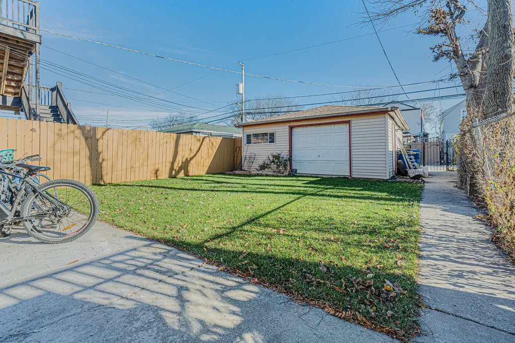 2219 North Kilbourn Avenue Chicago IL 60639