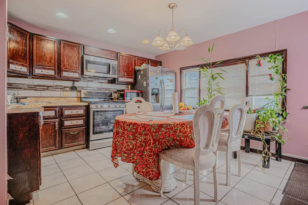 2219 North Kilbourn Avenue Chicago IL 60639