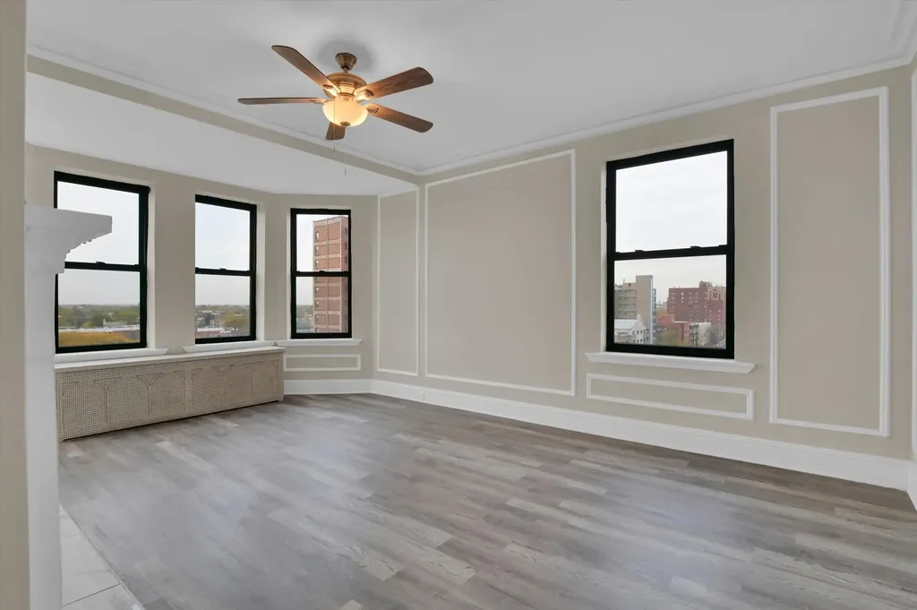 7321 South South Shore Drive Chicago IL 60649