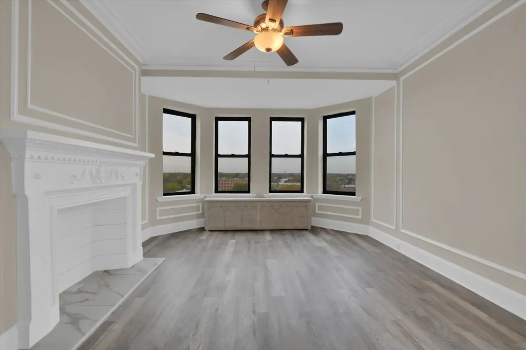 7321 South South Shore Drive Chicago IL 60649