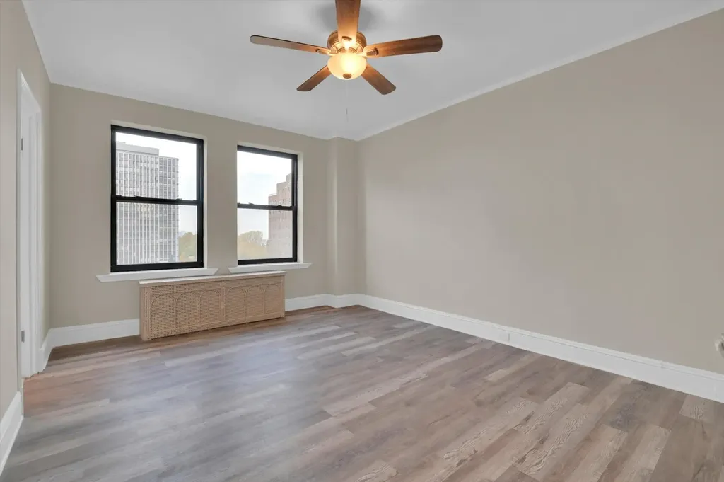 7321 South South Shore Drive Chicago IL 60649